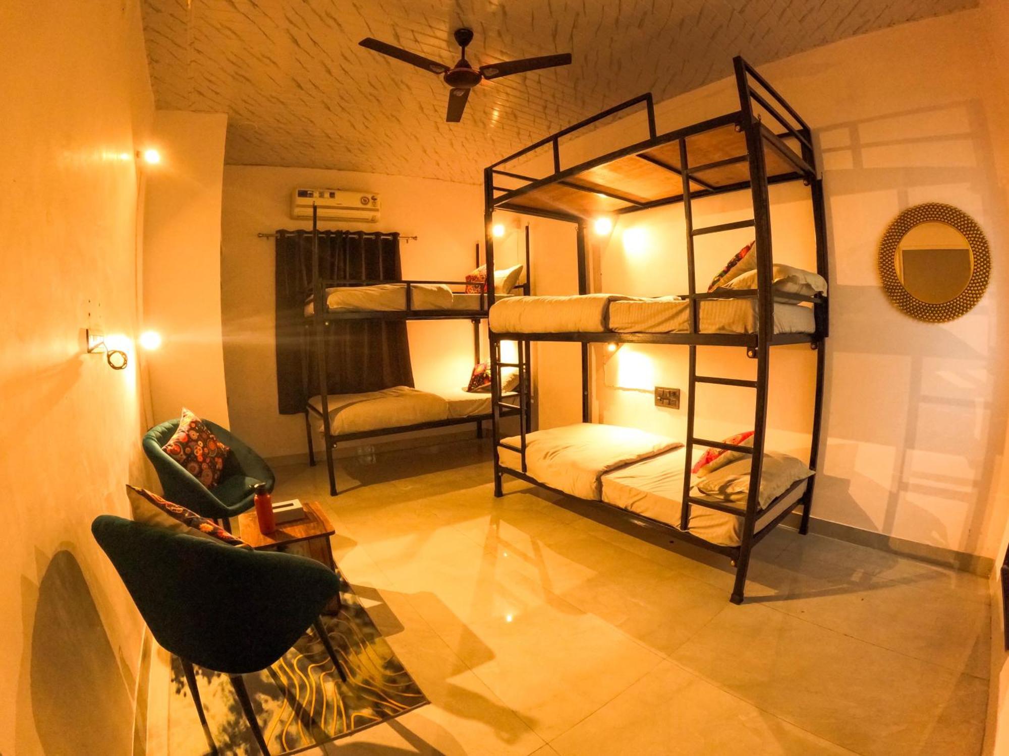 Hotel Funky Backpackers à Udaipur Extérieur photo
