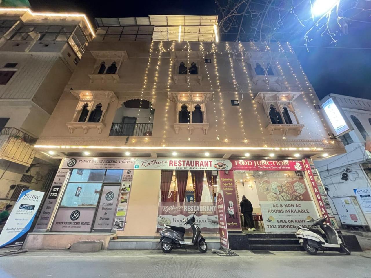 Hotel Funky Backpackers à Udaipur Extérieur photo